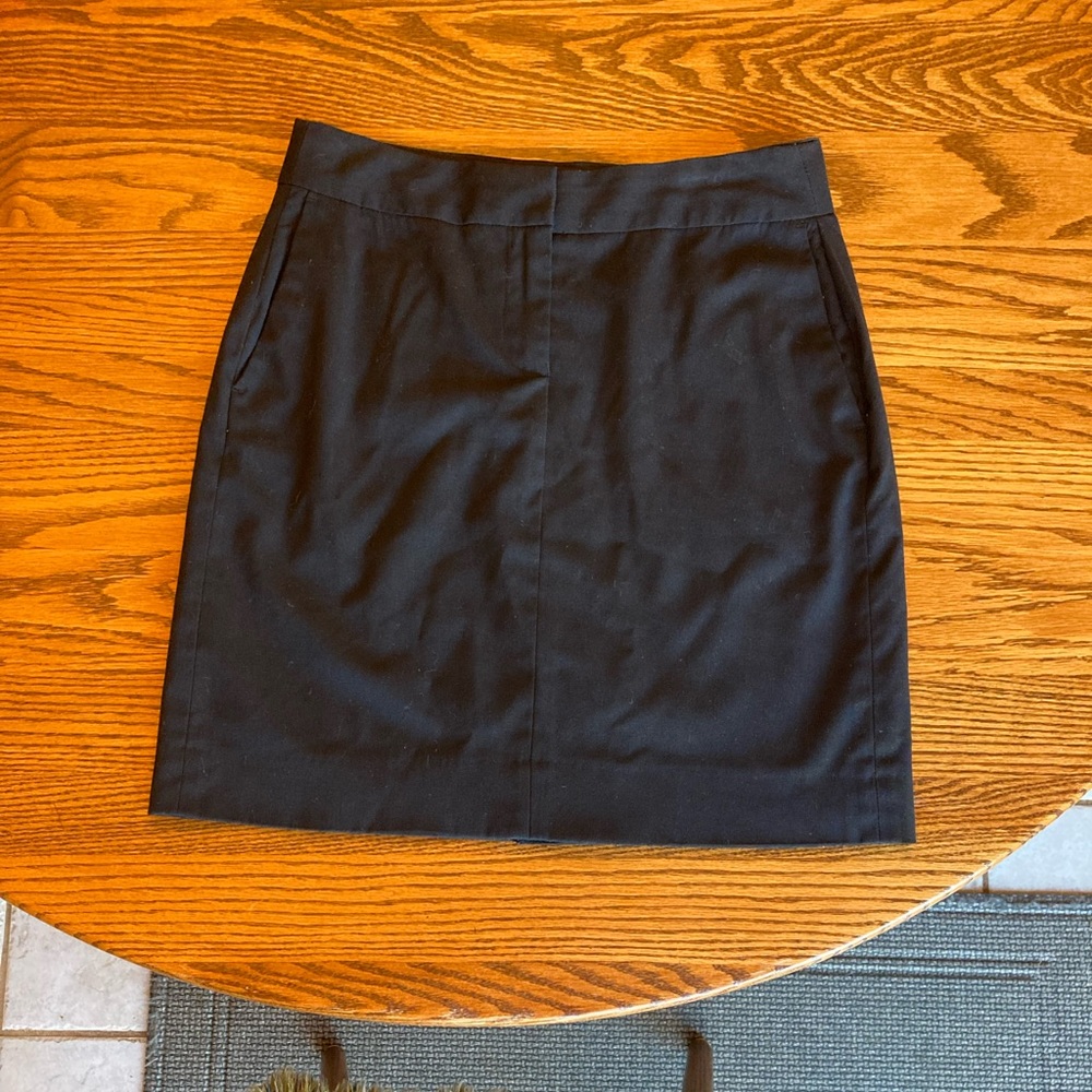 Excellent Condition Size 4 Black Kenneth Cole skirt